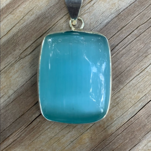 Monalisa Pendant. Sea Glass, so pretty - Picture 4 of 4